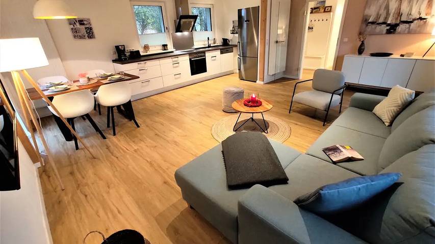 Ferienhaus für 4 Personen, mit Garten und Balkon in Büsumer Deichhausen