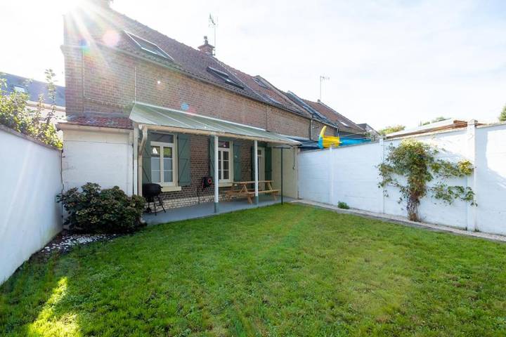 Gîte pour 5 personnes, avec terrasse et jardin dans Pont-de-Metz
