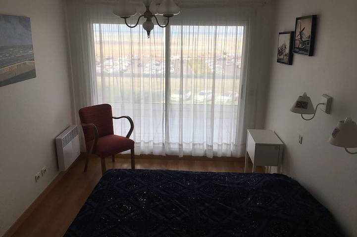 Entire apartment, Magnificent 6-person apartment + 2 free parking spaces in Le Touquet-Paris-Plage, Montreuil region