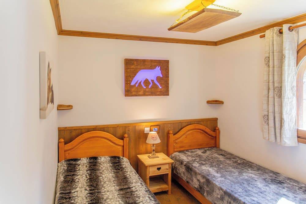 Chalet 10-12 personnes au coeur du Hameau de la Tania, en plein centre station in La Tania, La Perrière
