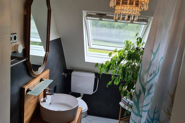 Ganze Wohnung, Ideal f. Familien, Wohnküche, Spielecke, Garten, Terrasse, Tiere, tolle Natur in Helmeroth, Altenkirchen & Umgebung