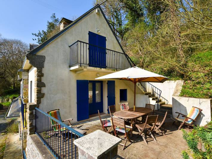 Location de vacances pour 8 personnes, avec Terrasse et Jardin à Yvias