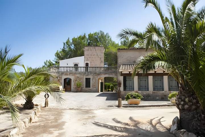 Villa 'Torremarina' mit privatem Pool, privater Terrasse und WLAN in Es Trenc, Campos