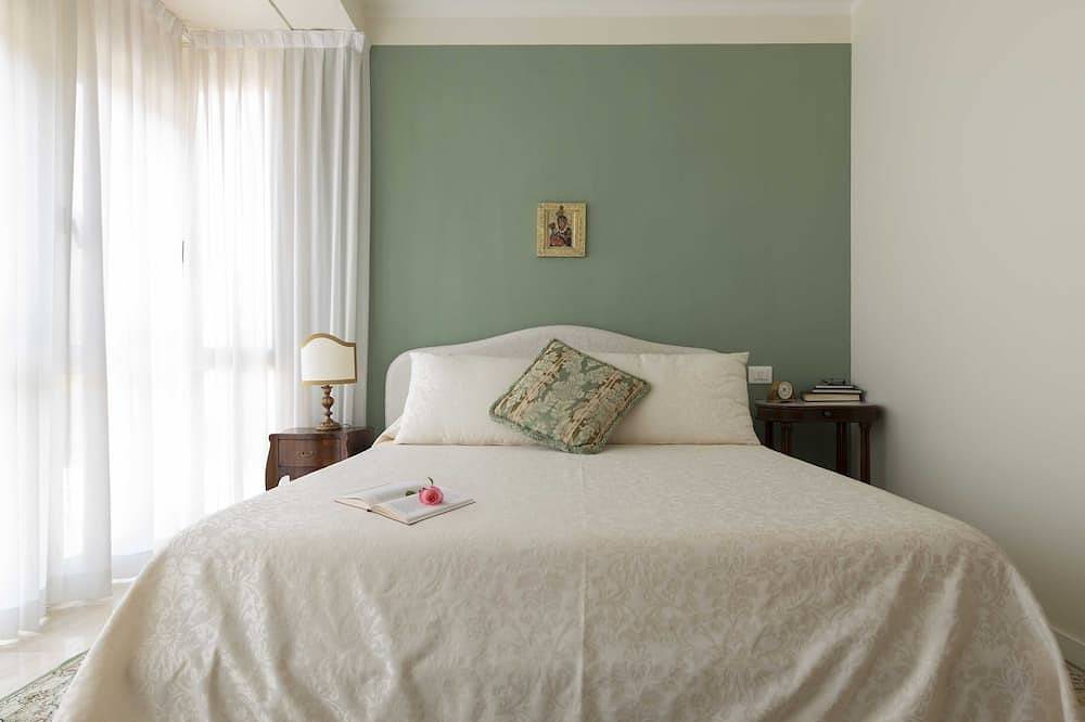 Entire apartment, Luxury apartment in the center in front of the Rossini Theater in Pesaro, Valle del Metauro
