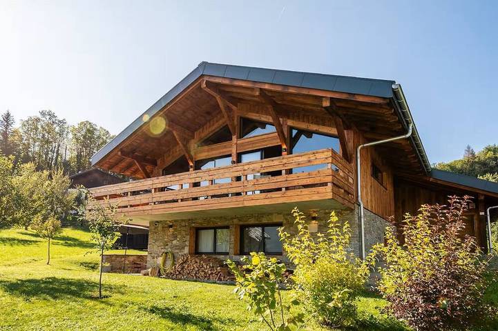 Gîte pour 10 personnes, avec Jacuzzi et Jardin dans Le Chable