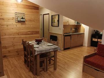 Gîte pour 4 personnes, avec balcon ainsi que jardin et vue à Villar-d'Arêne