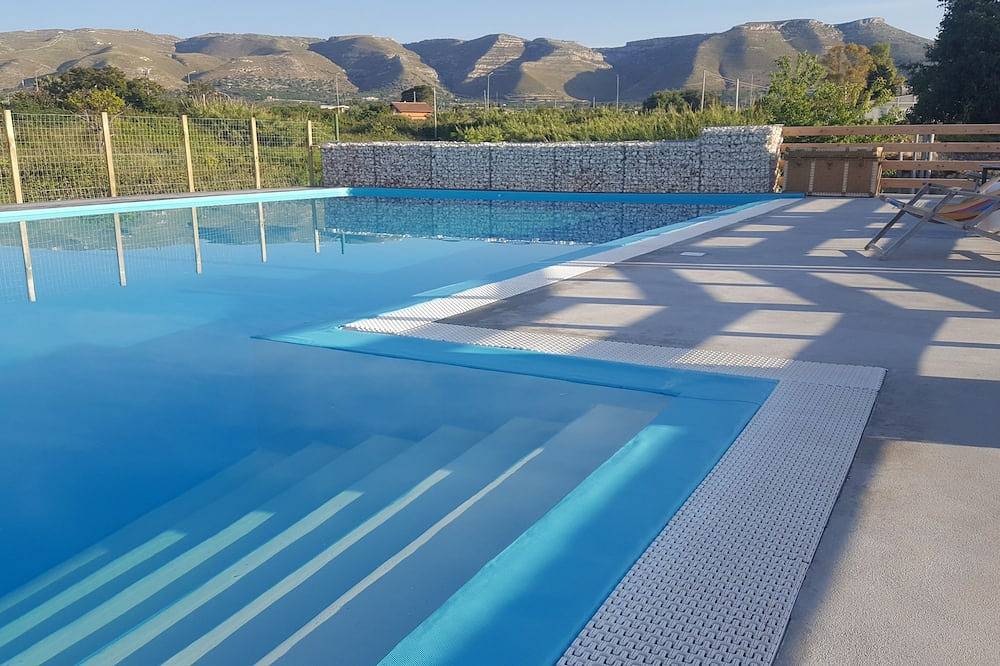 Villa Corradò 500m from the sea .Swimming pool, 6-7posti Cin It089002C2Peruwyy in Avola, Province de Syracuse
