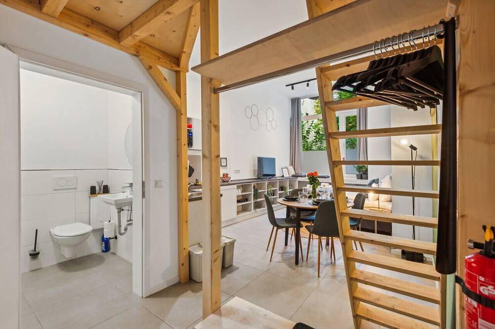 Entire apartment, 30qm *Design Wow Studio* | City | Ruhig | Hbf 100m in Krefeld, Lower Rhine