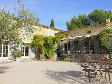 Cottage pour 8 personnes, avec terrasse ainsi que piscine et jardin, animaux acceptés à Saint-Romain-en-Viennois