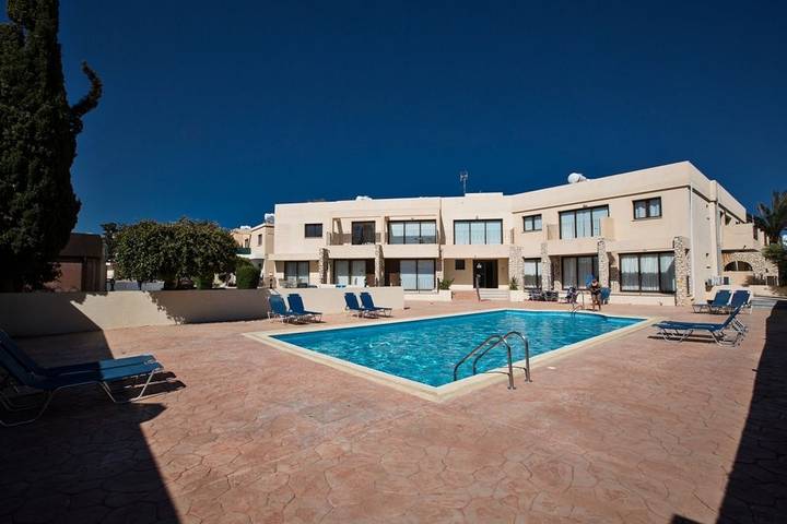 Ferienwohnung für 4 Personen, mit Terrasse und Pool in Ayia Napa
