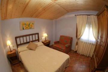Casa Rural Con Piscina para 6 Personas en Colungo, Pirineo Aragonés, Foto 1
