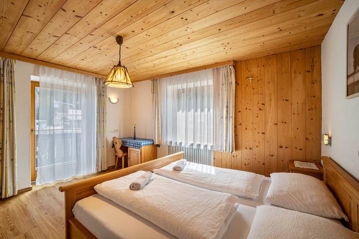 Ferienwohnung für 3 Personen, mit Balkon und Garten