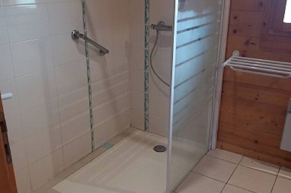 Unterkünfte von 75m², für 6 Personen mit Pool (Jura) in Commenailles, Jura