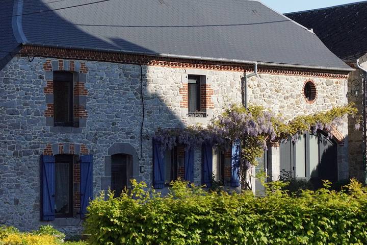 Chambre d’hôte pour 5 personnes, avec jacuzzi ainsi que sauna et jardin