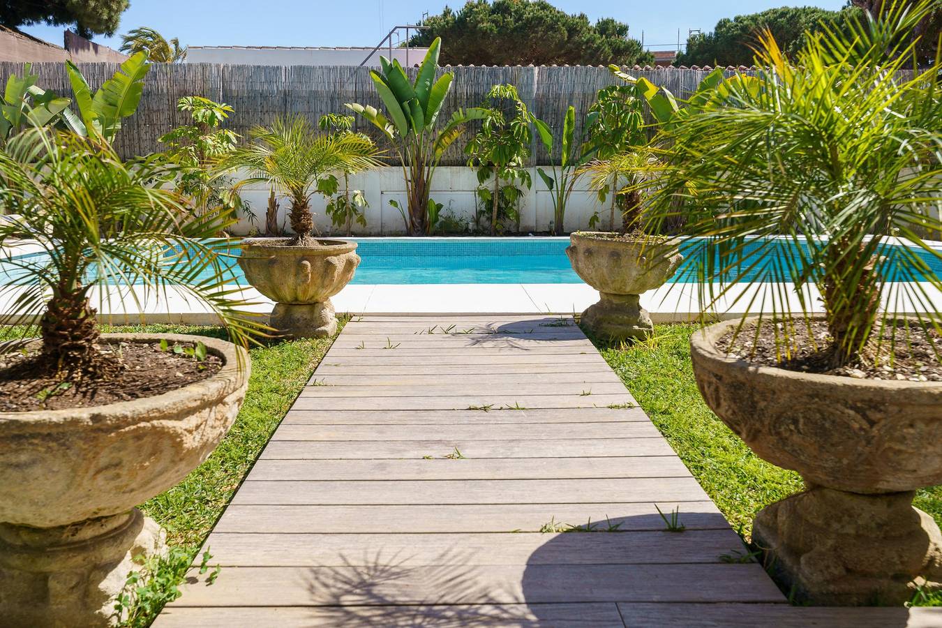 Golden Villa Luxury Pool Retreat & beach in Marbella East, Marbella