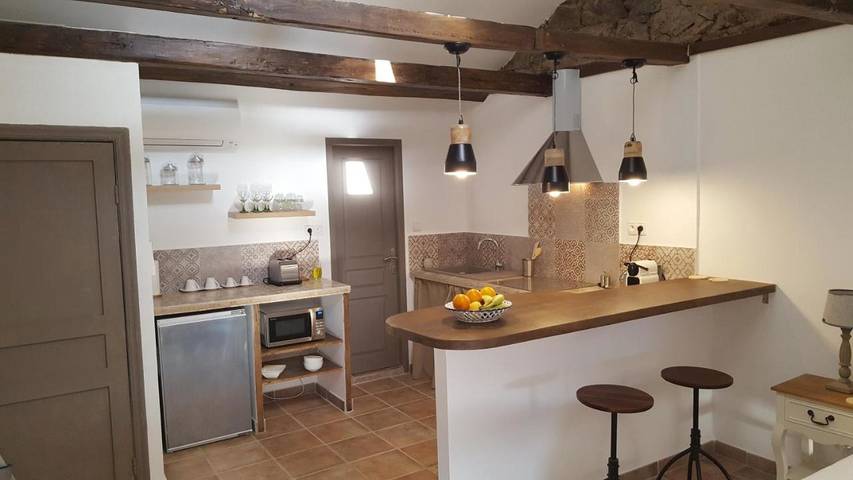 Location de vacances pour 2 personnes, avec balcon et vue à Sainte-Lucie-de-Tallano