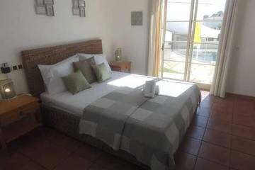 Villa for 10 People in Alvor, Faro District, Photo 1