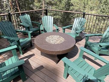 Log Cabin for 5 Guests in Green Mountain Falls, Teller County, Picture 2