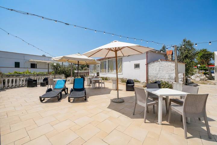 Appartamento intero, Appartamento 'Francesca, Trilo D' con terrazza condivisa, Wi-Fi e aria condizionata in Marina di Peschici (Peschici), Peschici e dintorni
