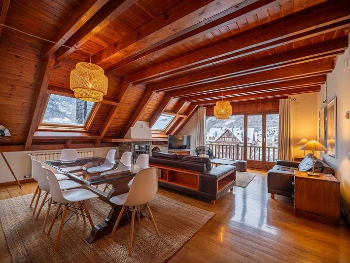 Gîte pour 10 personnes, avec balcon dans Vielha - 4