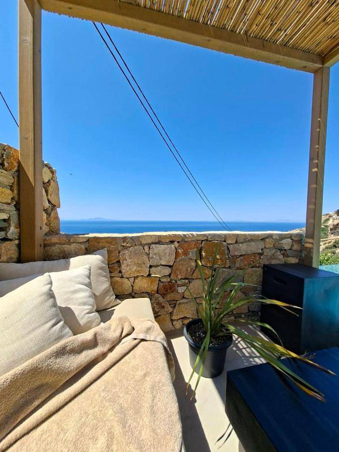 Andelias Signature Suites in Folégandros