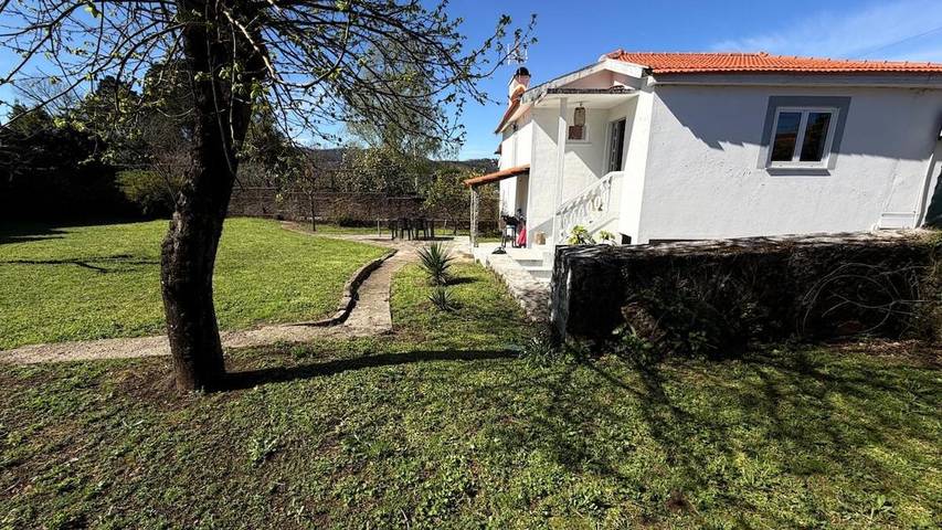 Casa de férias para 4 pessoas, com jardim em Melres