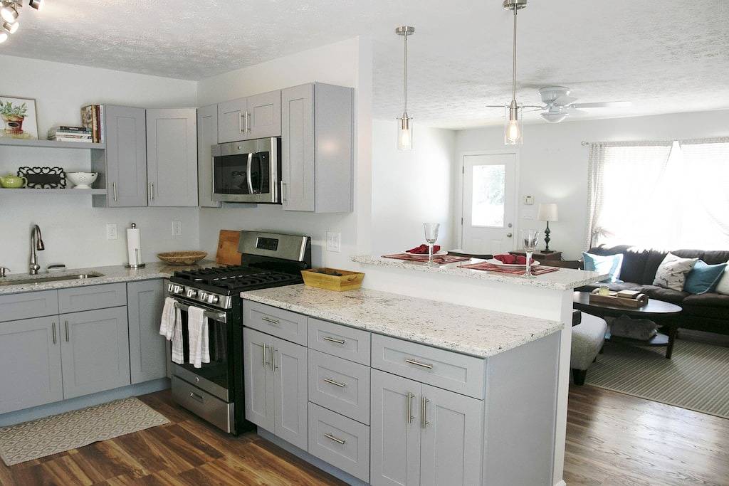 Das Autry House, 3B / 2B Möblierte Monatsmiete in Historic Norcross in Norcross, Gwinnett County