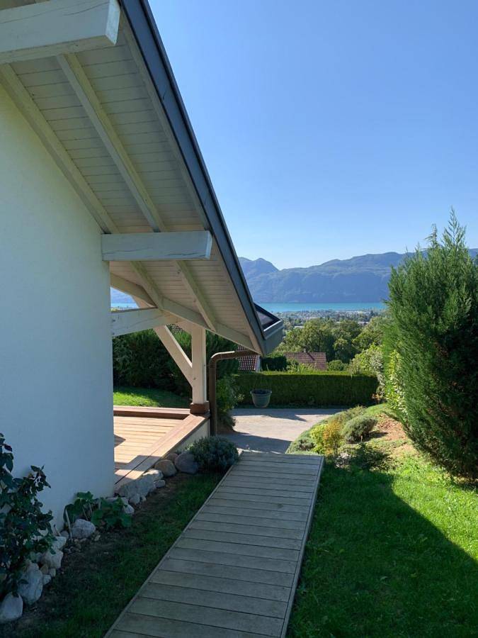 Appartement de vacances pour 4 personnes, avec Terrasse et Jardin ainsi que Vue sur le lac et Vue