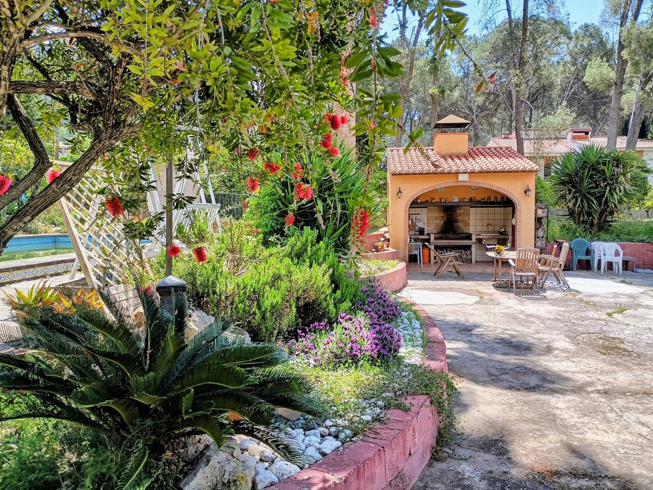 Ferienhaus 'Cova Negra Nature' mit Bergblick, Gemeinschaftspool und Klimaanlage in Genovés, Valencia Provinz