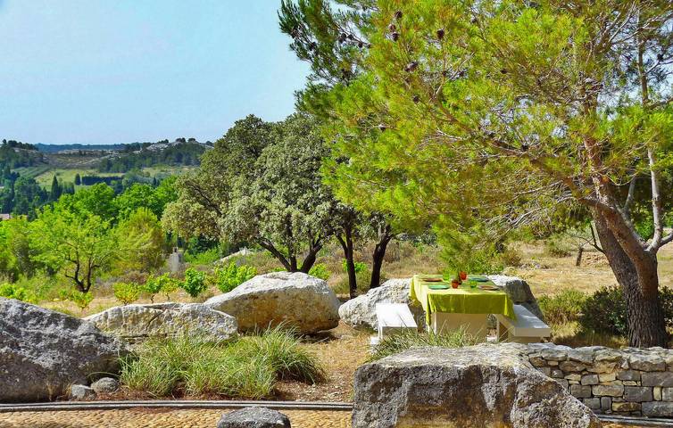 Location de vacances pour 2 personnes, avec terrasse au Parc naturel régional des Alpilles - 4