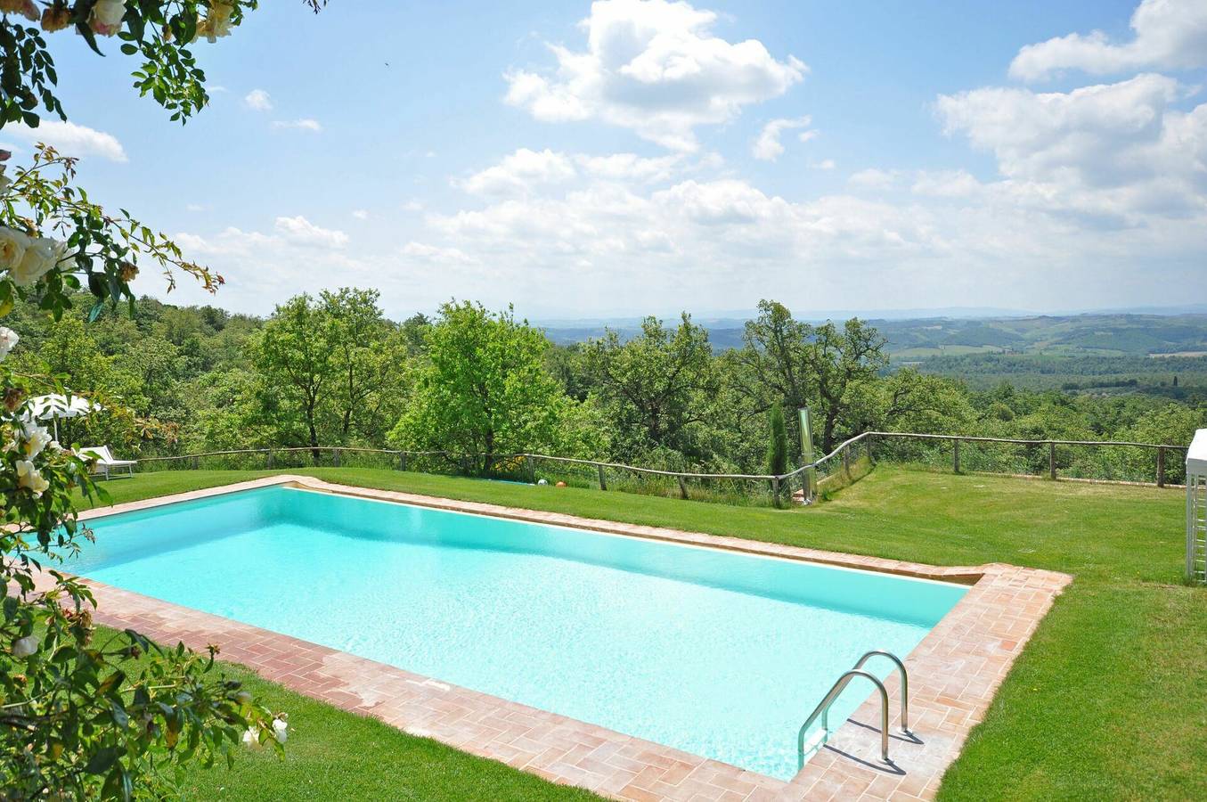 Hel ferielejlighed, Ferielejlighed for 6 personer med terrasse in Castelnuovo Berardenga (Comune), Chianti