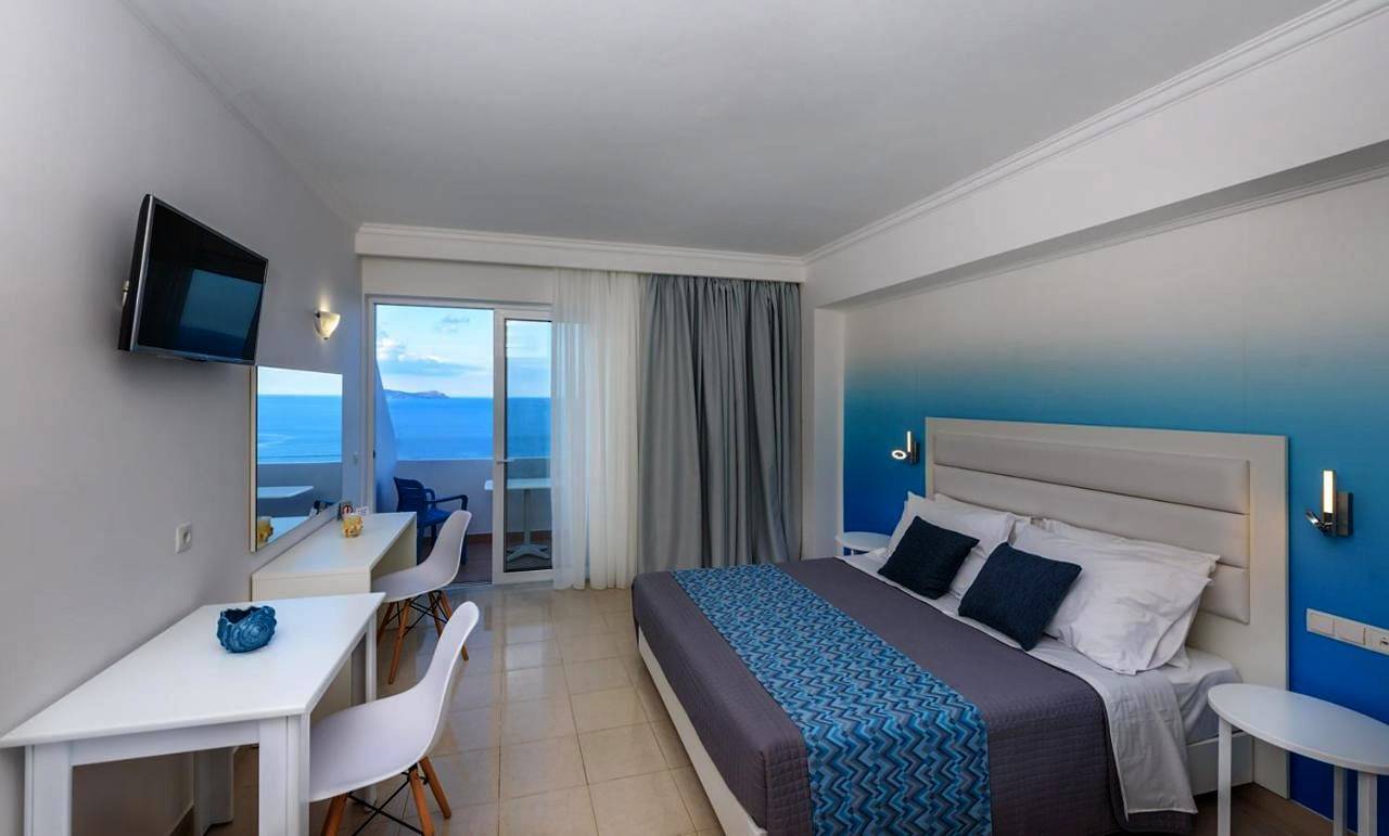 Golden View Studios in Plage d'Vlicha, Rhodes