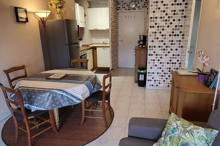 Location de vacances pour 4 personnes, avec Balcon et Piscine à Le Cannet