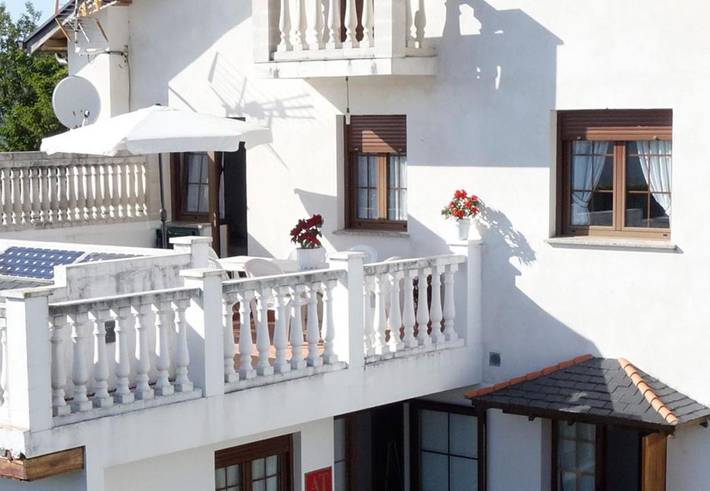 Apartamento de vacaciones para 6 personas, con jardín y balcón - 1