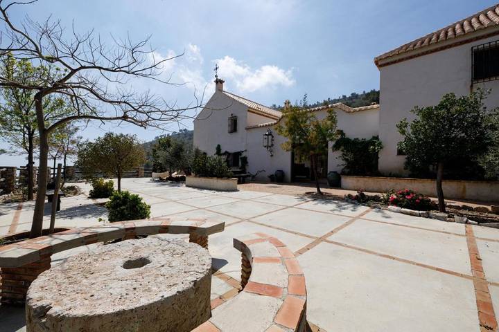 Casa rural para 20 personas, con Balcón y Terraza además de Jardín y Piscina en Carchuna - 2