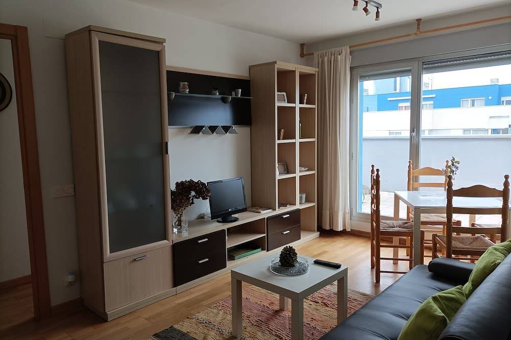 Entire apartment, Cozy penthouse with large terrace in Camargo, Cantabrian Coast