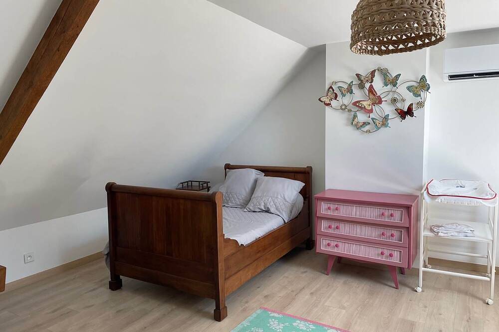 Au Gré des Souvenirs, cottage for 4 to 10 people, air conditioning, jacuzzi in Château-la-Vallière, Tours und Umgebung