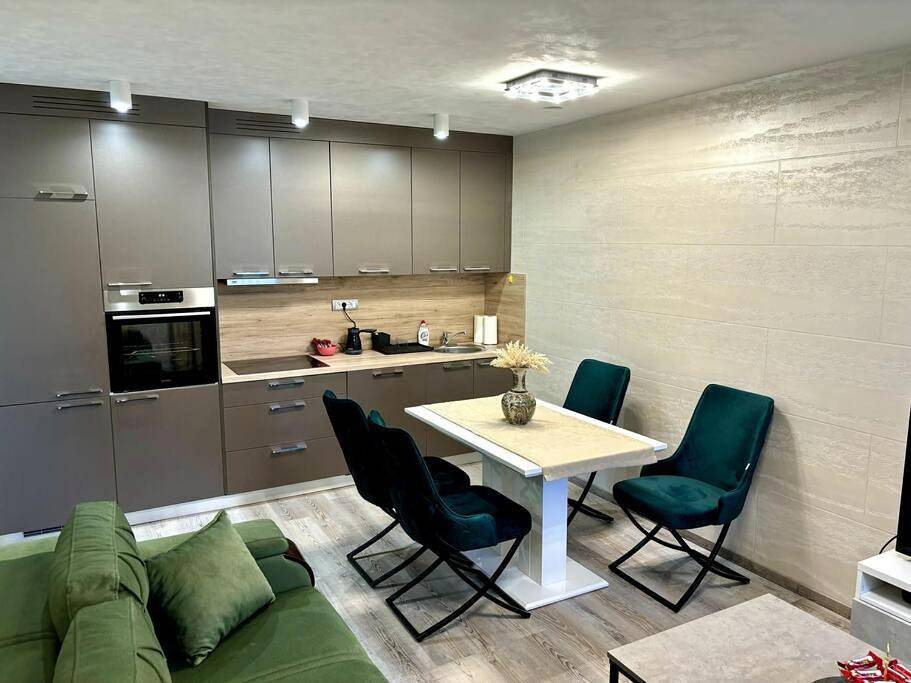 Entire apartment, Two-Bedroom Apartment in Ljubljana, Osrednjeslovenska