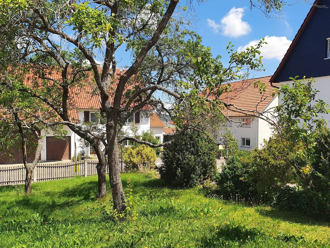 Ganze Wohnung, Ferienwohnung 2, 41 qm, 1 Schlafzimmer mit Doppelbett, 1 Schlafsofa, max. 3 Personen in Burladingen, Neckar-Alb