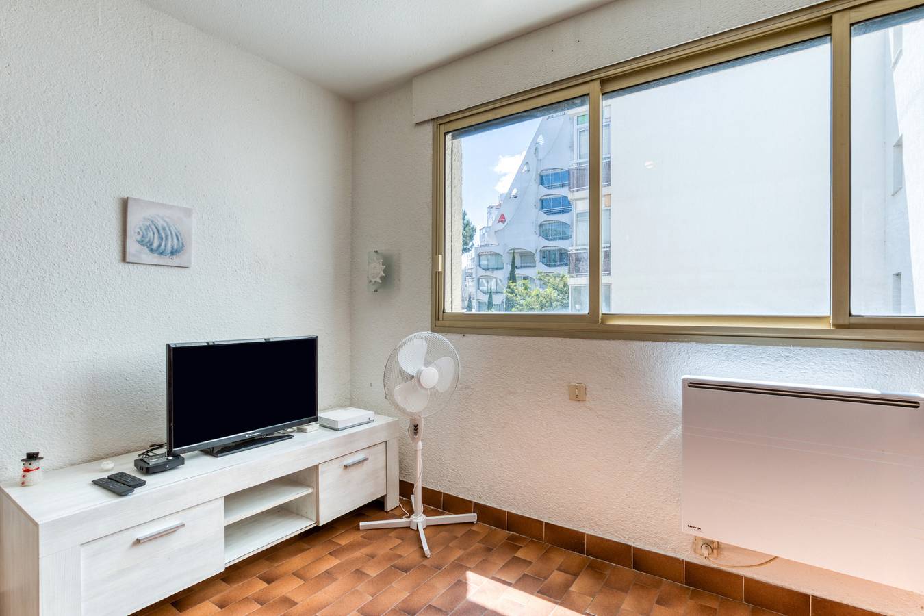 Entire apartment, Apartment 'La Grande Motte Studio' with Wi-Fi in La Grande-Motte, Côte d'Améthyste