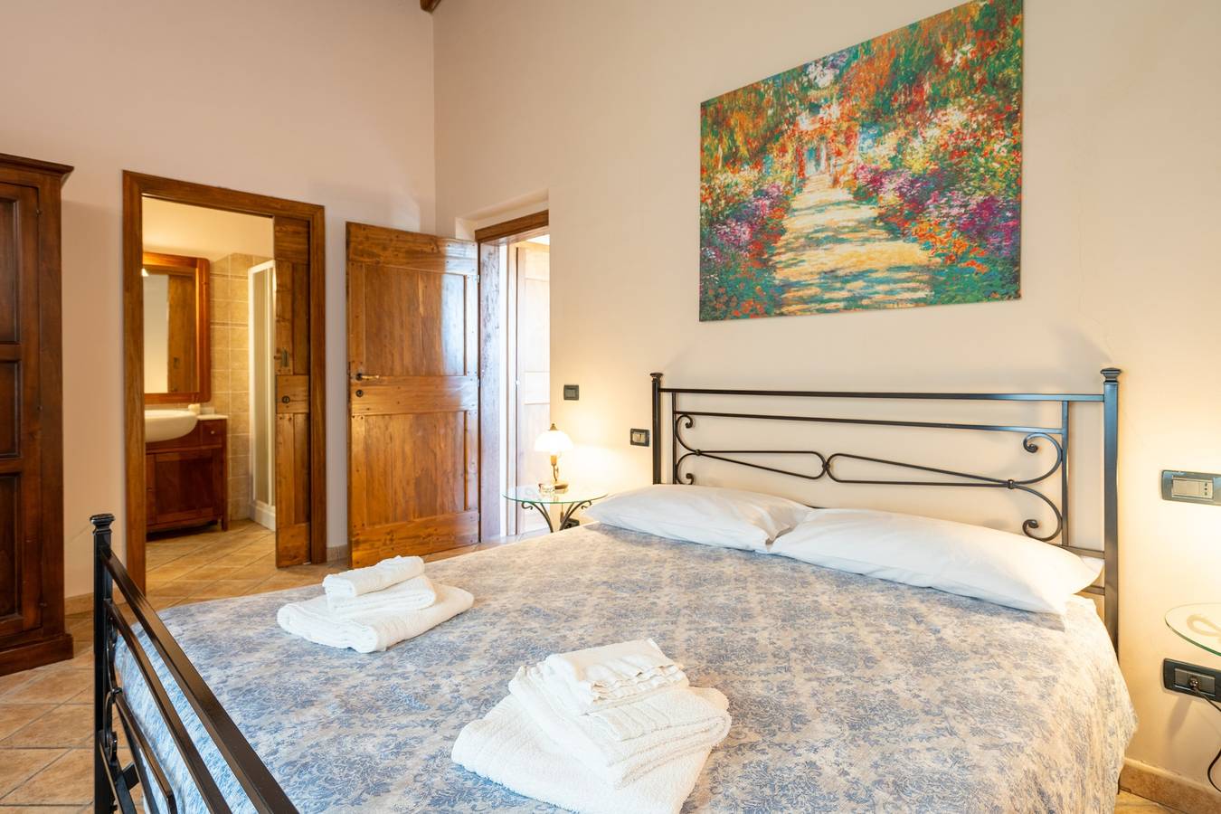 Entire apartment, Riflessi di Lago – Agriturismo with Experiences, Breakfast Included - Le Ceregne Bio in Pieve Santo Stefano, Valtiberina