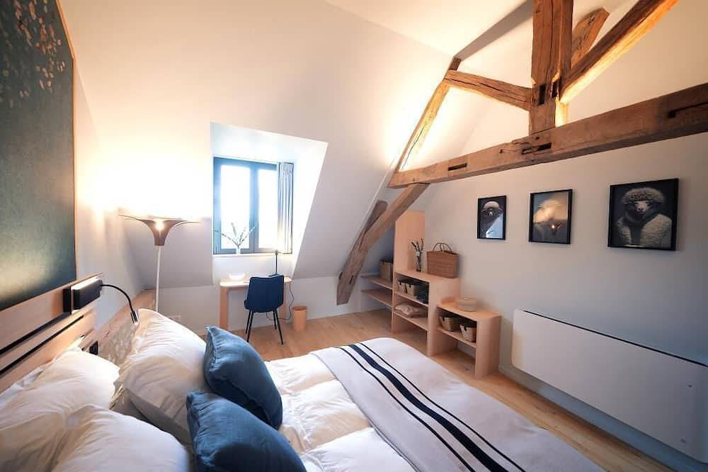 Maison rénovée Chinon avec pétanque, piscine, jeux enfants et billard in Lémeré, Parc naturel régional Loire-Anjou-Touraine