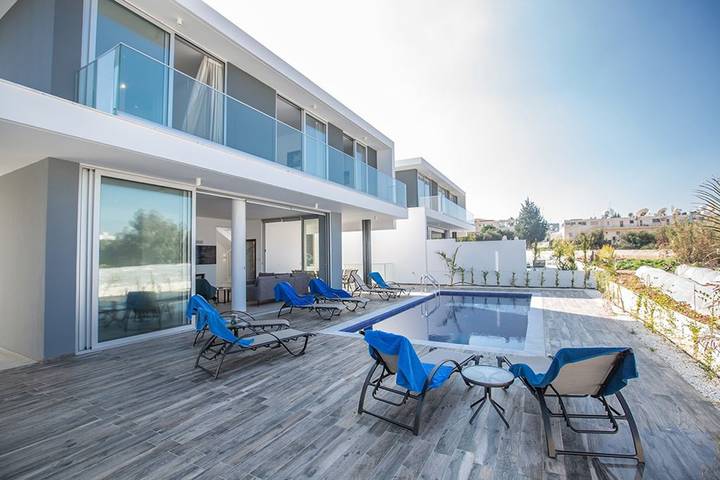 Villa for 10 people, with garden and ocean view as well as pool and terrace - 1