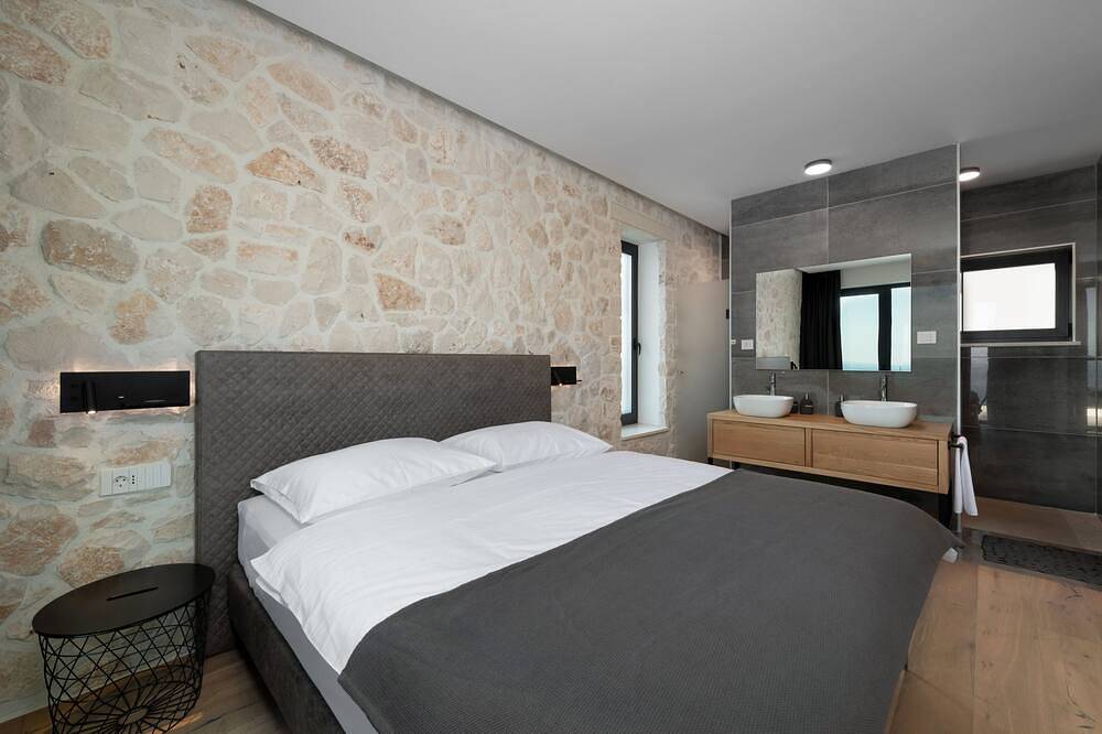 Luxury modern villa with scenic view in Kršan, Ostküste Istrien