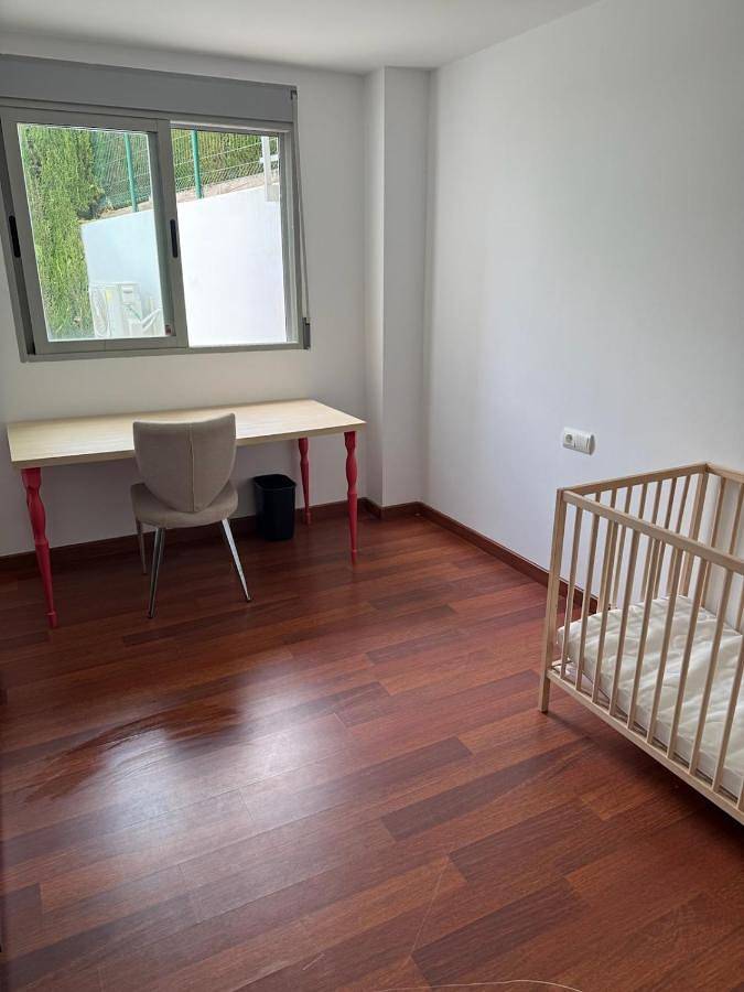 Casa rural para 6 personas, con Balcón y Terraza además de Jardín y Piscina en Torrent - 4