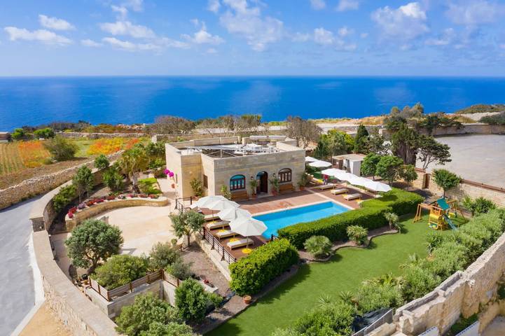Ferienhaus für 6 Personen, mit Balkon und Terrasse sowie Garten und Sauna auf Malta