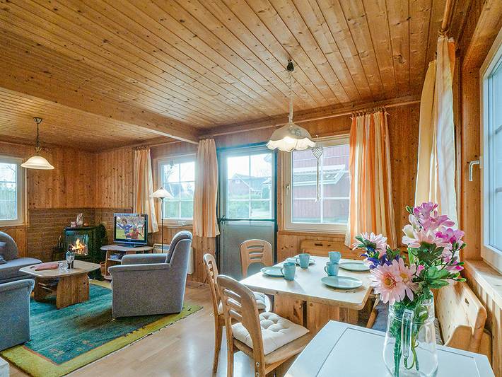 Ferienhaus für 6 Personen, mit Terrasse und Sauna in Mecklenburgische Seenplatte - 4