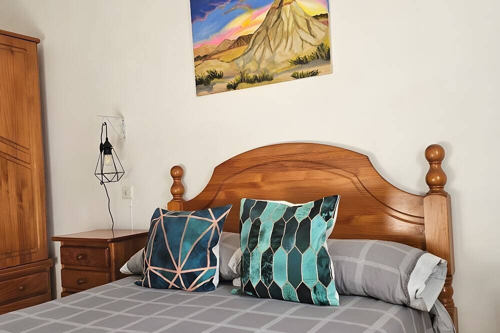 Casa Rural Amara Bardenas in Valtierra, Provincia de Navarra