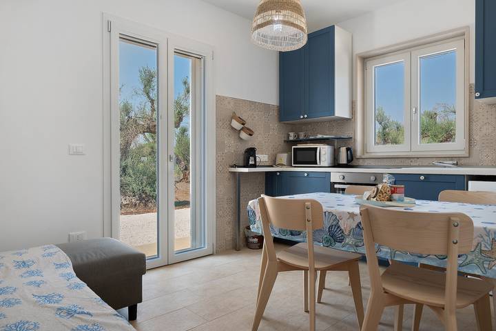 Holiday Home 'Masseria Ulia Ventitrè' with Private Garden, Wi-Fi and Air Conditioning in Torricella, Gulf of Taranto