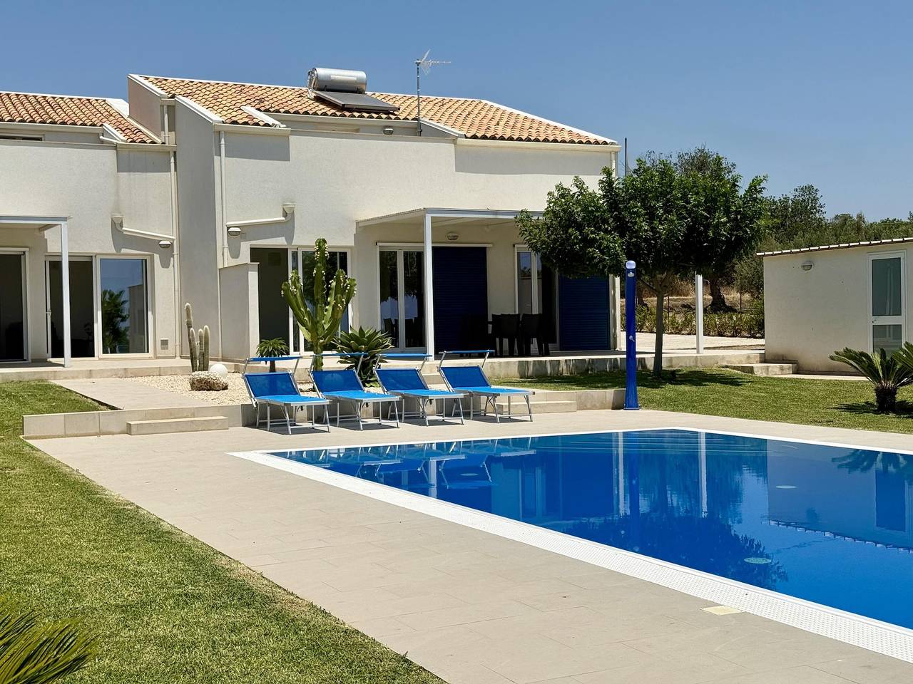 Villa for 10 Guests in Ragusa, Ragusa Province